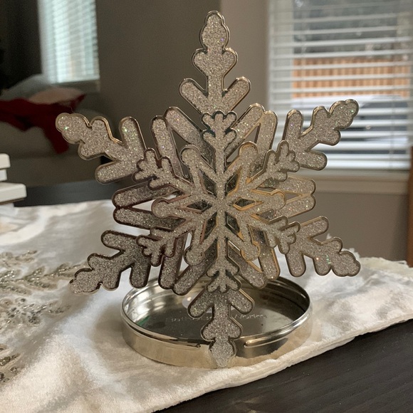 Bath & Body Works Holiday Bath And Body Works Snowflake Candle